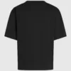 Camiseta con cuello en V y dobladillo característico