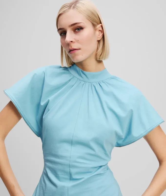 CAMISETA CON DETALLE DE CREMALLERA