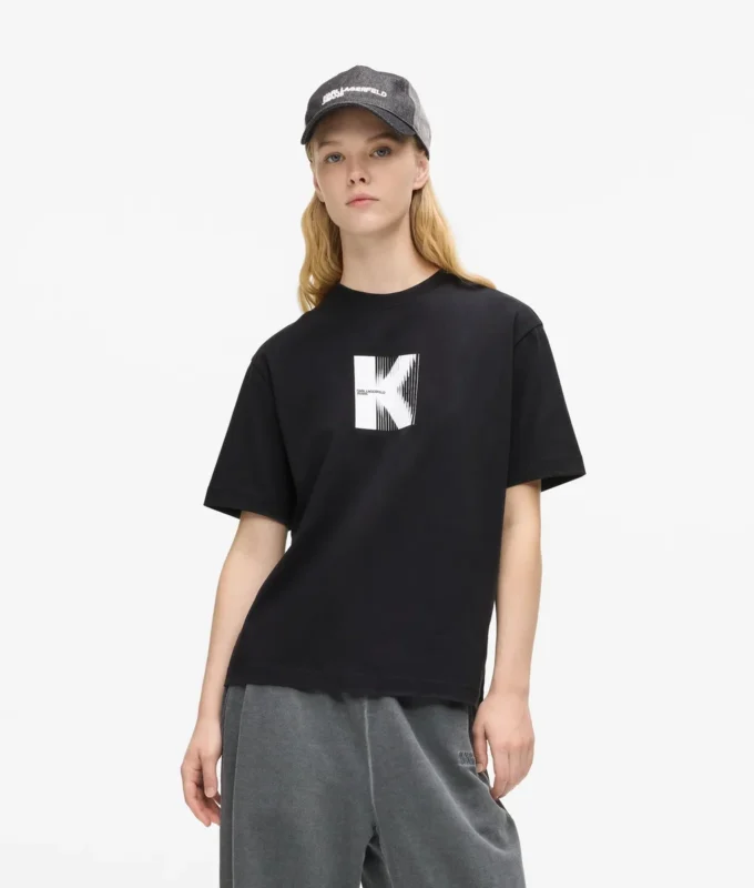 Camiseta con diseño K