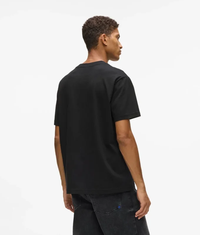Camiseta con diseño K