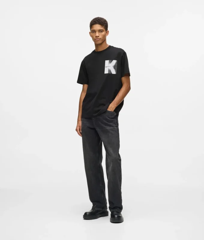Camiseta con diseño K