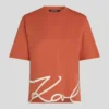 CAMISETA CON DOBLADILLO CARACTERÍSTICO