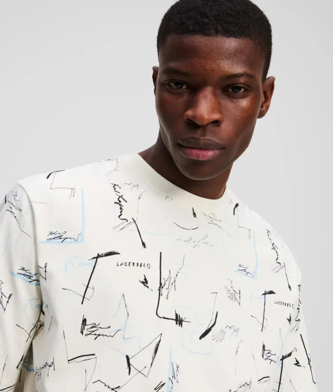 CAMISETA CON ESTAMPADO INTEGRAL