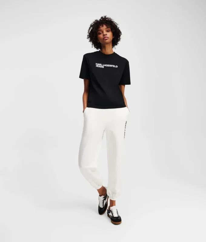 CAMISETA CON LOGOTIPO