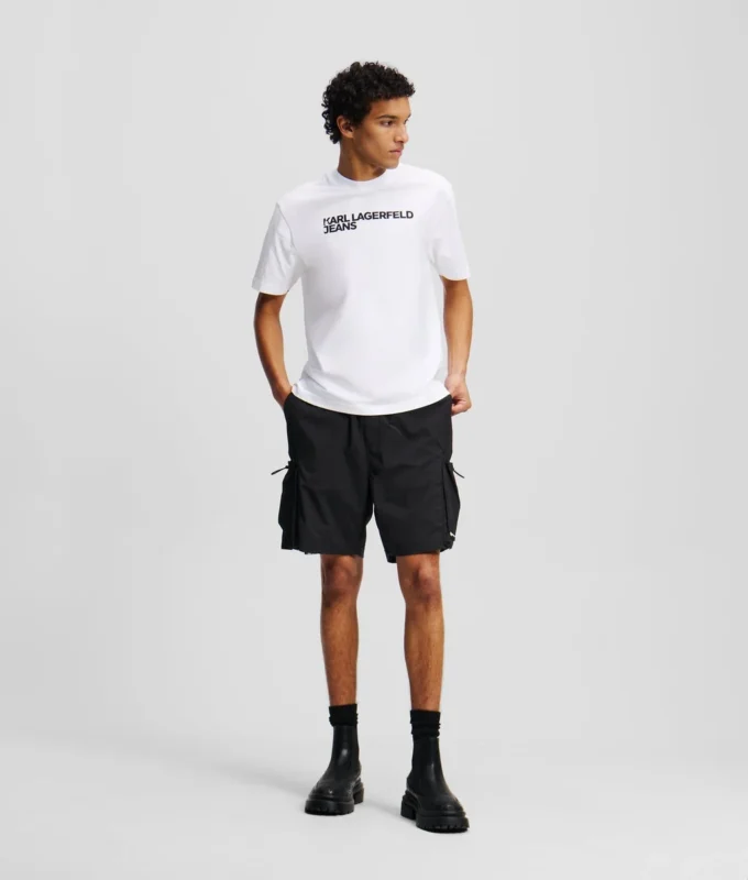 CAMISETA CON LOGOTIPO