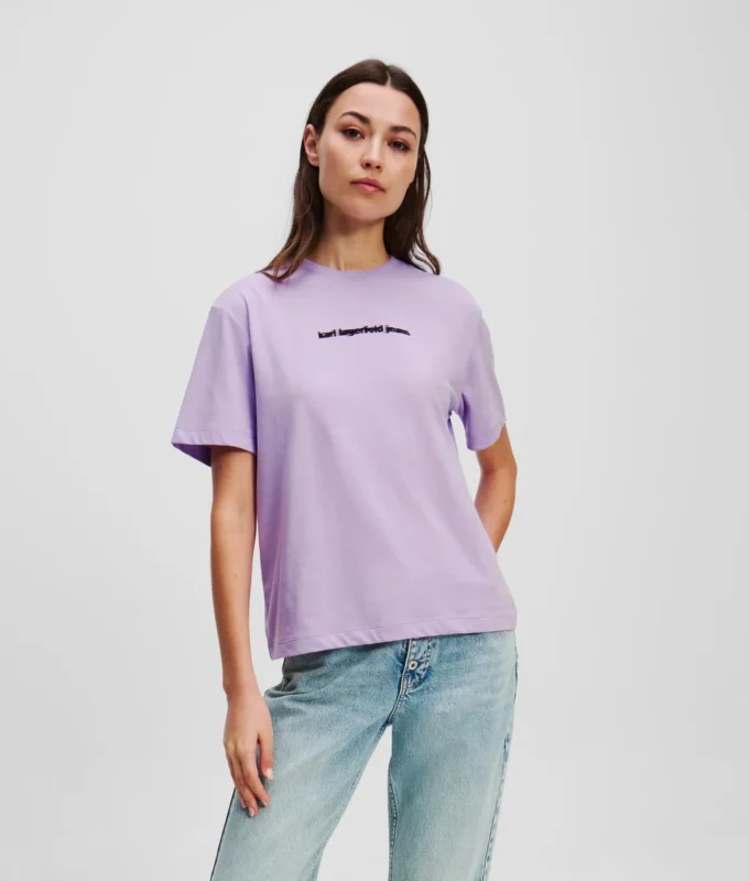 CAMISETA CON LOGOTIPO DESENFOCADO
