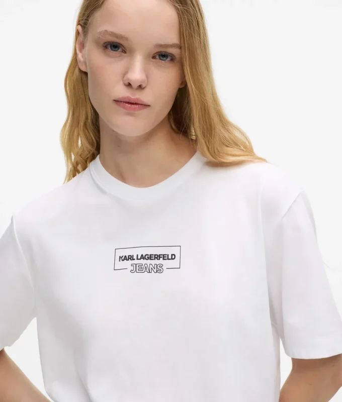 Camiseta con logotipo en relieve