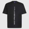 Camiseta con logotipo vertical