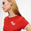 CAMISETA CON MANGAS CORTAS