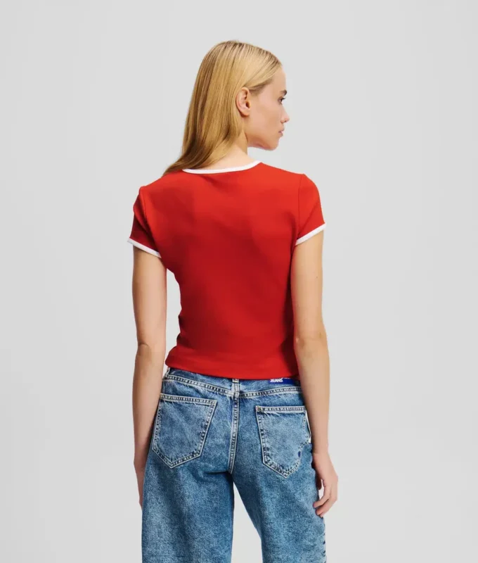 CAMISETA CON MANGAS CORTAS
