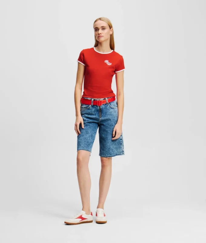 CAMISETA CON MANGAS CORTAS