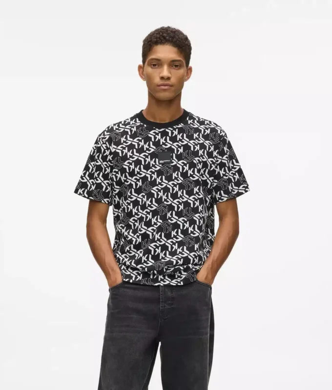 Camiseta con monograma integral