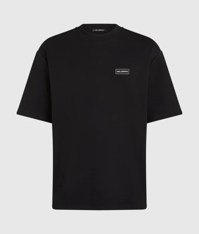 Camiseta con parche con logotipo