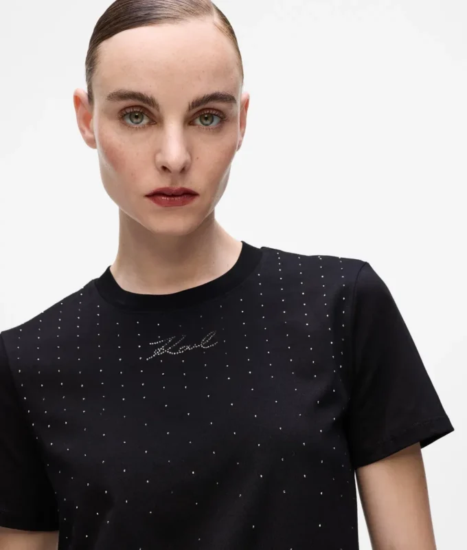 Camiseta con pedrería