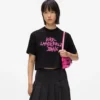 Camiseta corta con grafiti