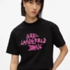 Camiseta corta con grafiti
