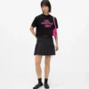 Camiseta corta con grafiti
