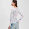 CAMISETA DE MALLA CON ESTAMPADO FLORAL