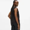 Camiseta sin mangas con cuello en V
