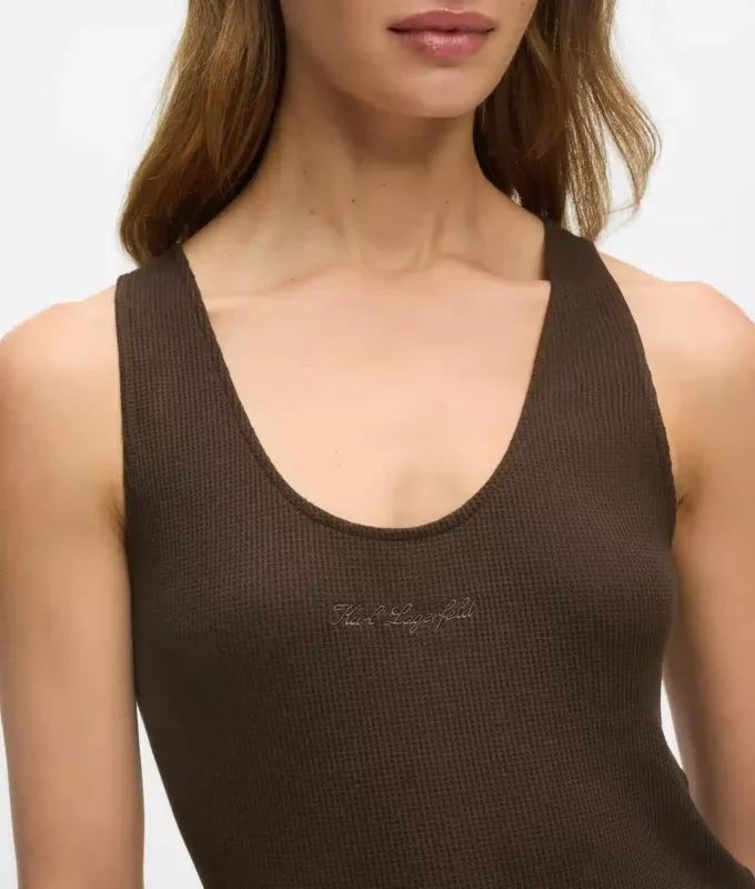 Camiseta sin mangas de felpa para estar por casa