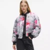 Cazadora bomber con estampado de pintura integral