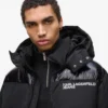 Chaqueta acolchada con logotipo
