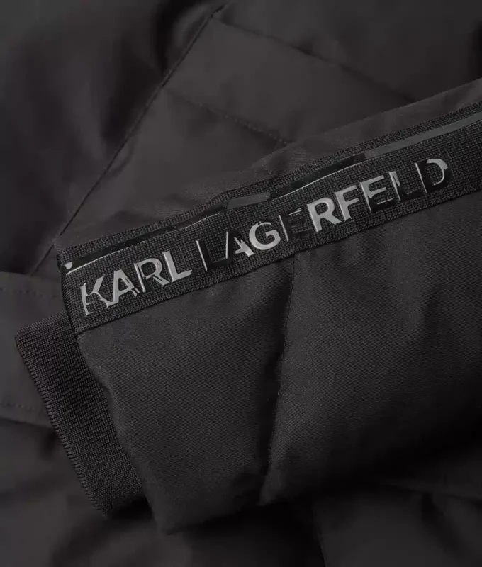 Chaqueta acolchada larga para niño