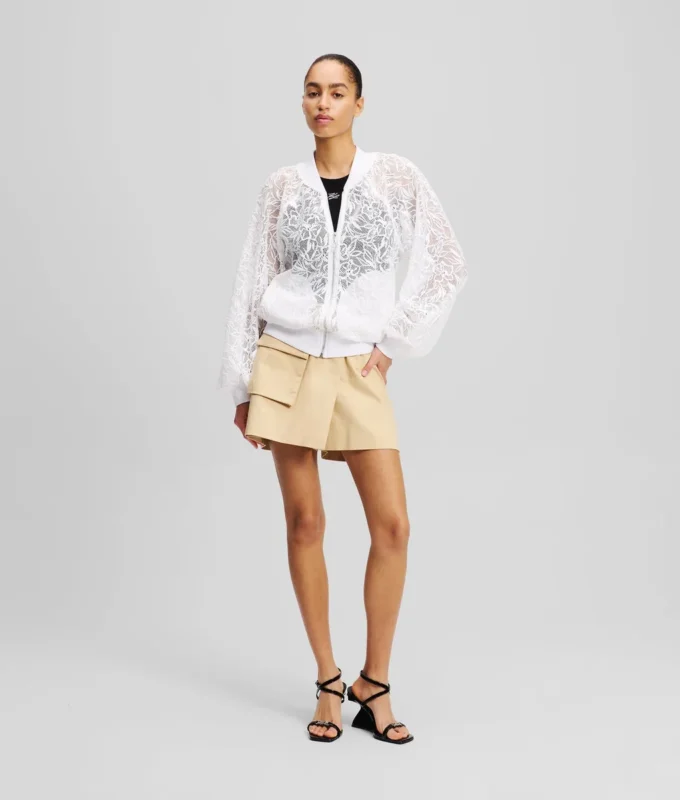CHAQUETA BOMBER CON BORDADO DE ORQUÍDEAS