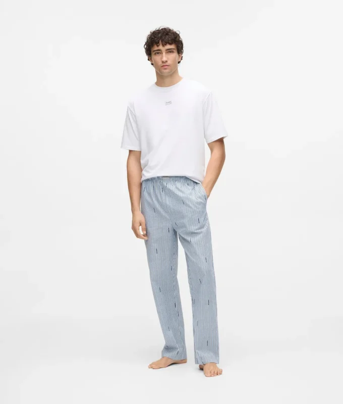 Conjunto de pijama a rayas
