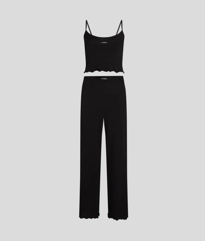 CONJUNTO DE PIJAMA LOGO