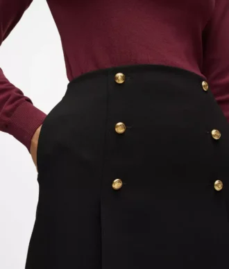 Falda con detalle de botones