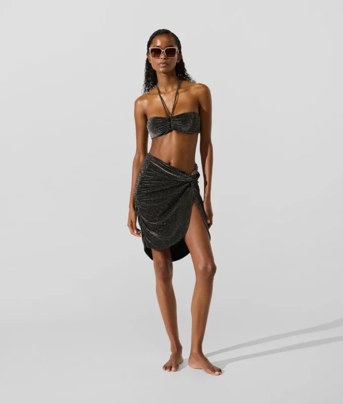 Falda metálica de playa