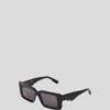 GAFAS DE SOL CON DETALLES RECORTADOS