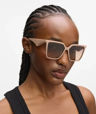 Gafas de sol geométricas y estilizadas