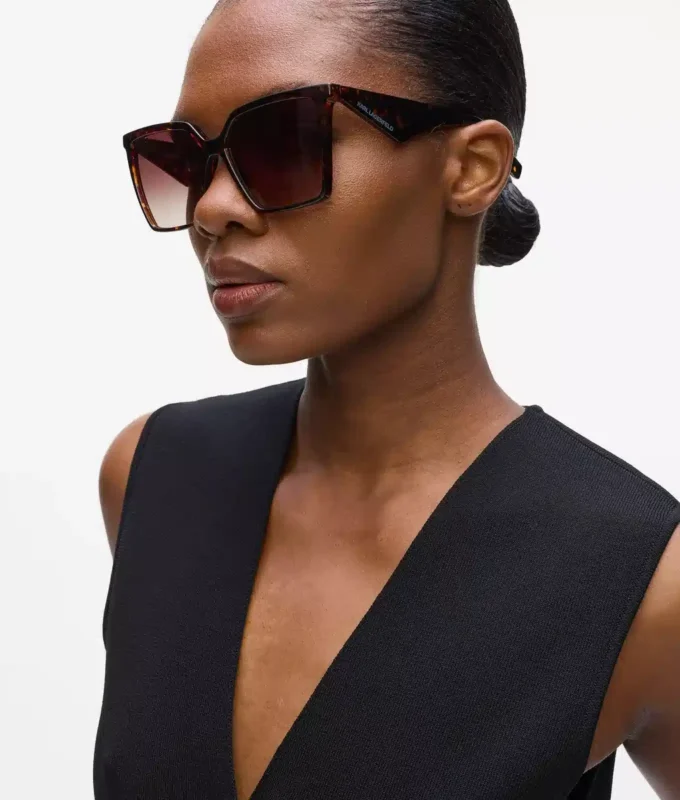 Gafas de sol geométricas y estilizadas