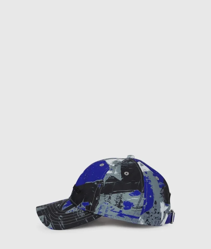 Gorra con estampado de graffiti