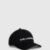 Gorra con logotipo bordado