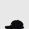 Gorra con logotipo bordado