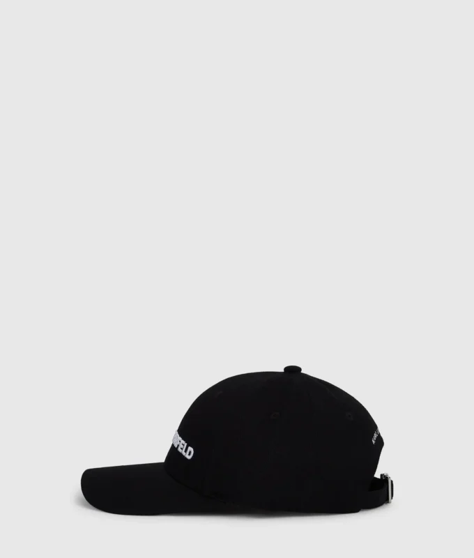 Gorra con logotipo bordado