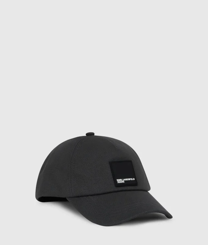 Gorra con parche con logotipo