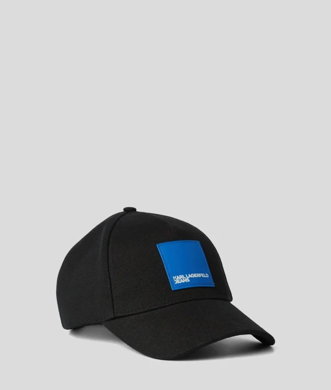 Gorra con parche con logotipo