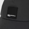 Gorra con parche con logotipo