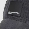 Gorra de denim con logotipo en forma de caja