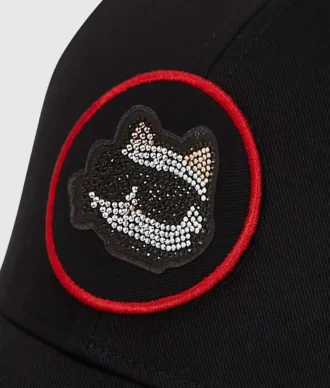 Gorra transformable con parches de pedrería Ikon