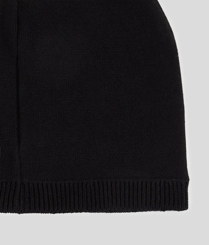 GORRO CON LOGOTIPO