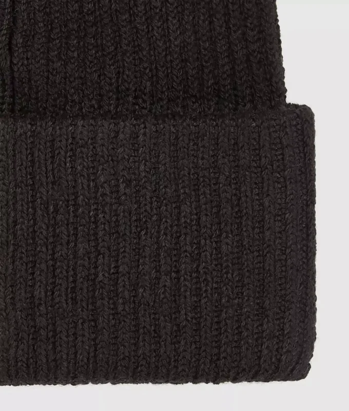 Gorro largo con parche con logotipo