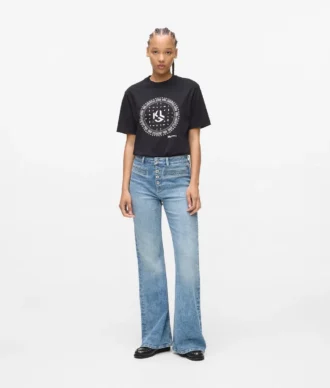 Jeans acampanados de talle alto