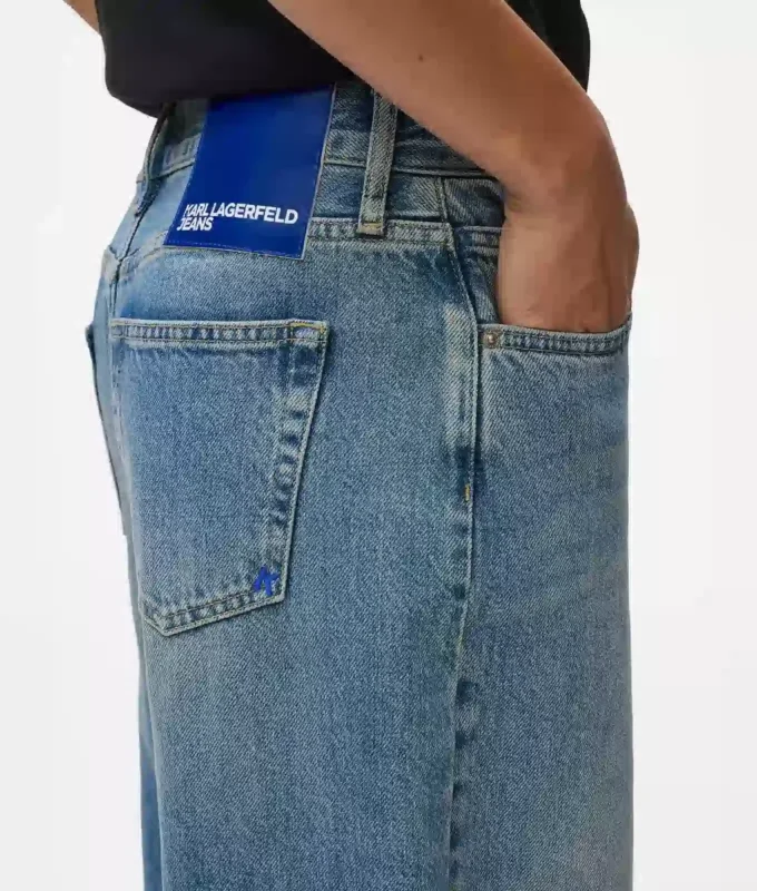 Jeans de talle bajo y pierna ancha