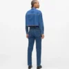 Jeans mom con tachuelas