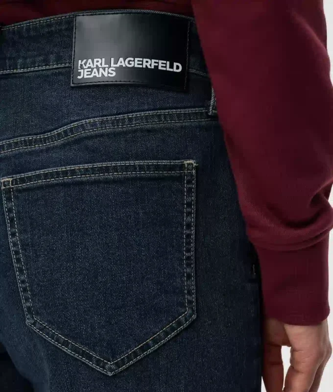 Jeans rectos de talle alto